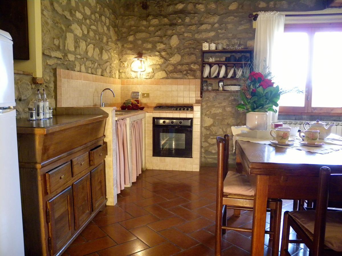 Agriturismo Il Gufo سان مارسيلو بيستويسي الغرفة الصورة
